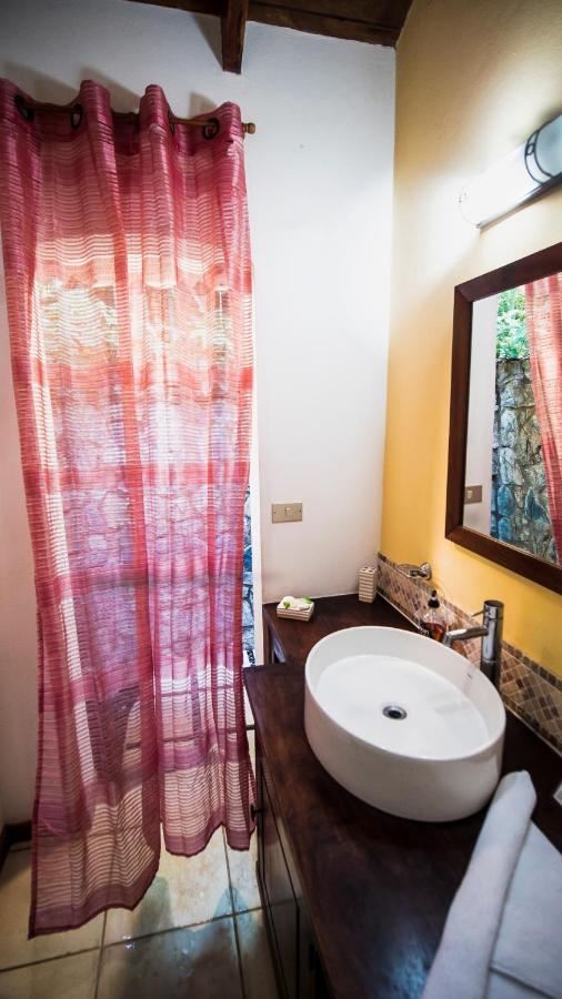 Hotel El Pequeno Gecko Verde Sámara Eksteriør billede