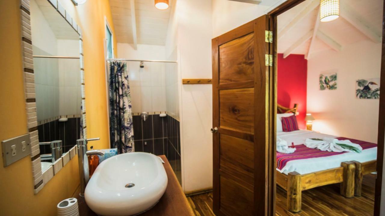 Hotel El Pequeno Gecko Verde Sámara Eksteriør billede