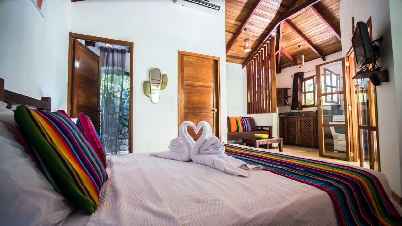 Hotel El Pequeno Gecko Verde Sámara Eksteriør billede