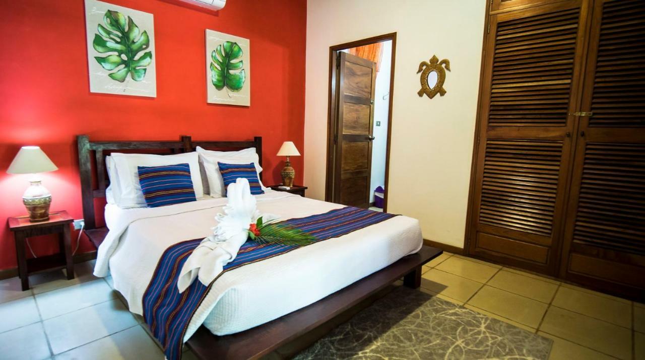 Hotel El Pequeno Gecko Verde Sámara Eksteriør billede