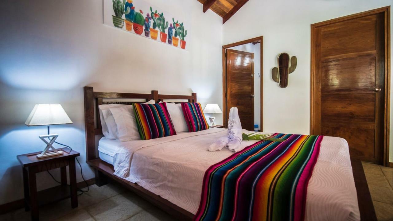 Hotel El Pequeno Gecko Verde Sámara Eksteriør billede